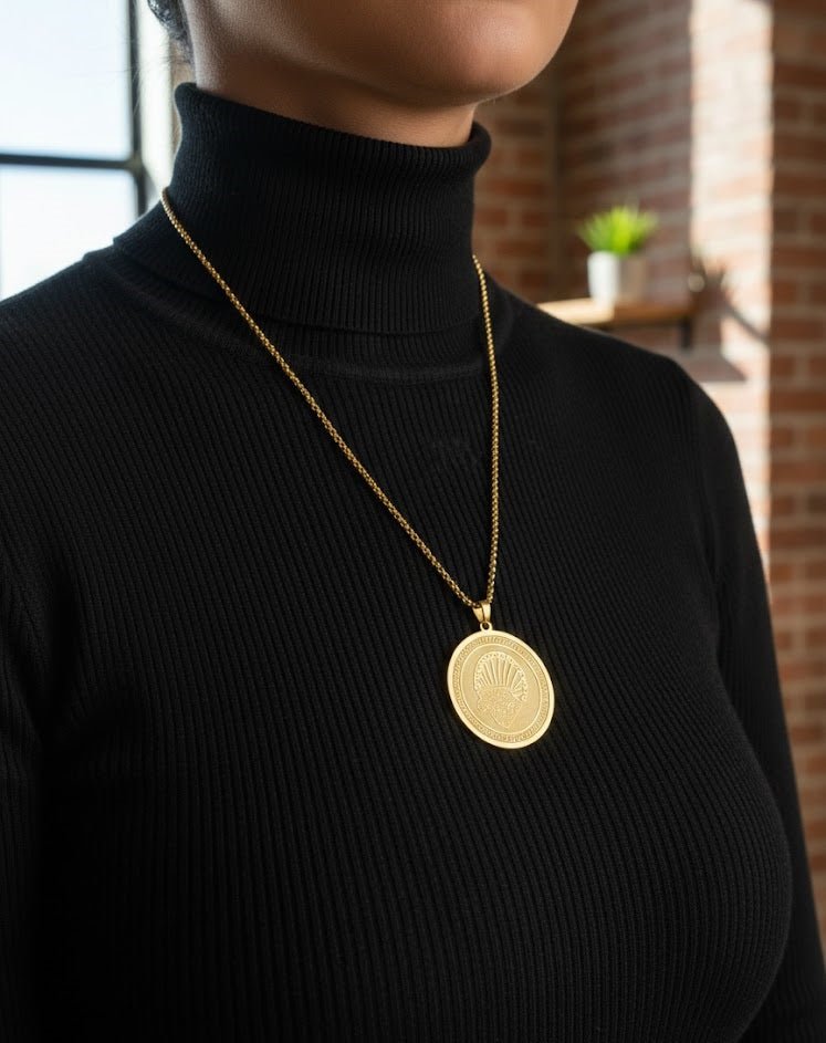 Round Medallion Pendant Necklace — Gold Tone